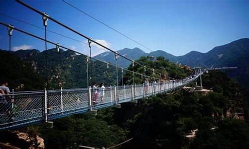 高空景区玻璃栈道建设_高空景区玻璃栈道建设方案