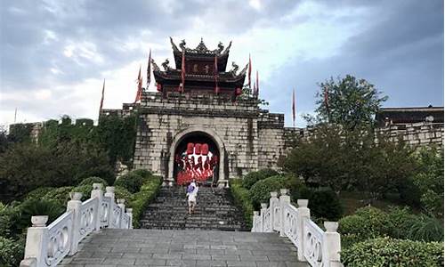 贵阳青岩古镇旅游攻略一日游_贵阳旅游攻略景点青岩古镇