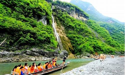 恩施神农溪景区简介_恩施神农溪是不是神农架